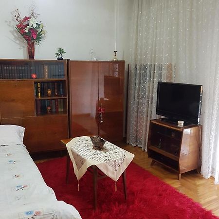 Goodbye, Lenin Apartamento Trikala  Exterior foto